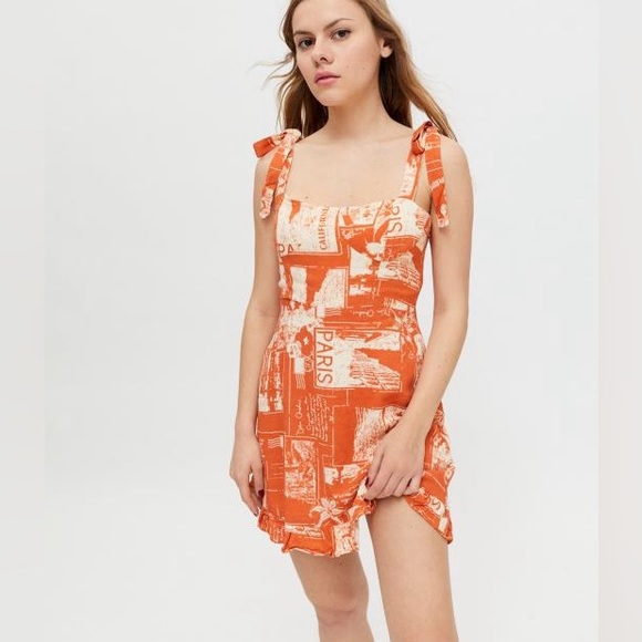 Urban Outfitters Jolene postcard print linen mini dress - Picture 2 of 6